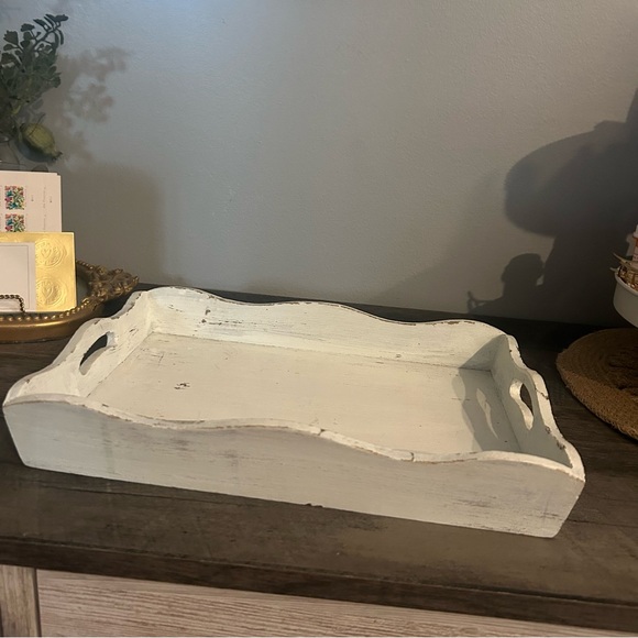 White large farmhouse wooden tray - Picture 1 of 5